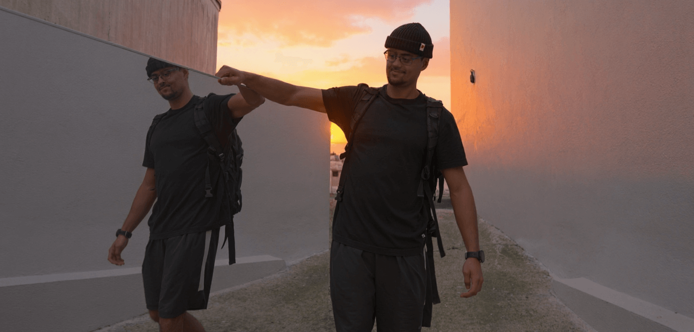 Plumi Mirror move it with one hand